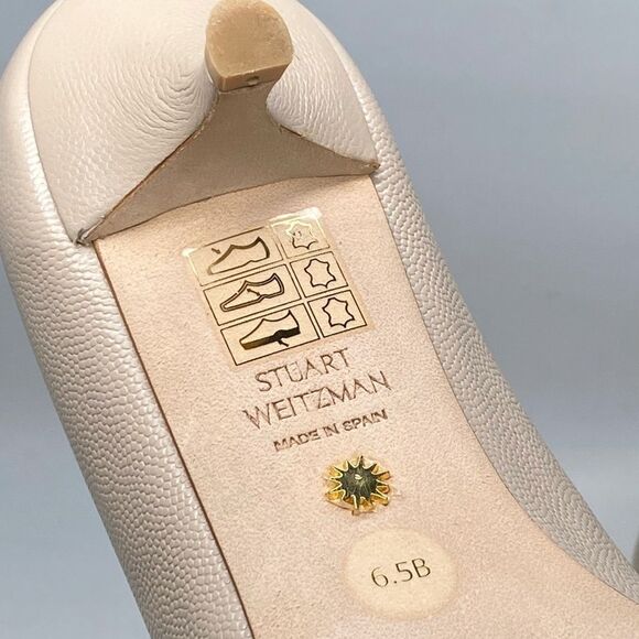 Stuart Weitzman Leather Kitten-Heel Pumps size 6.5 - Picture 11 of 11